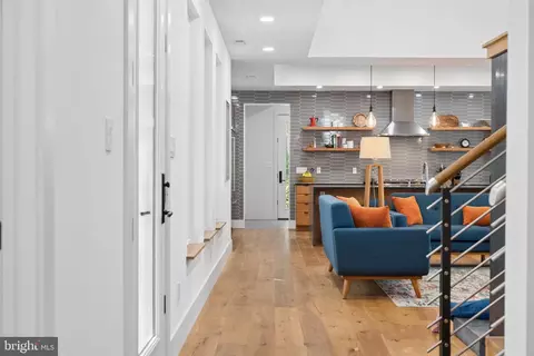 Entry Way - 4833 Reels Mill Rd, Frederick, MD 21704 photo 17 of 32