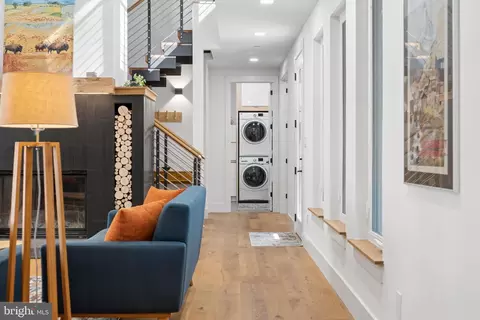 Entry Way - 4833 Reels Mill Rd, Frederick, MD 21704 photo 13 of 32