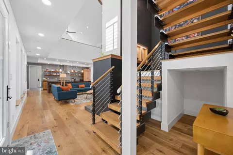 Entry Way - 4833 Reels Mill Rd, Frederick, MD 21704 photo 2 of 32