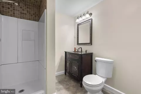 Bath - 6108 Pine Crest Ln, Frederick, MD 21701 photo 3 of 3