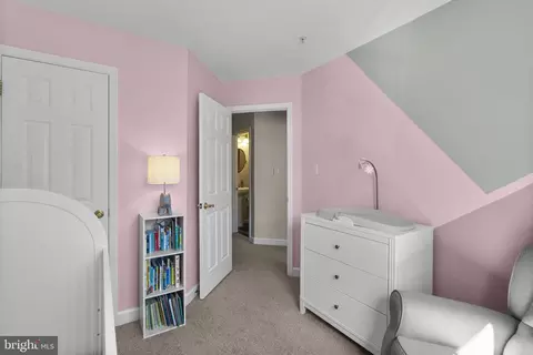 Bedroom - 6108 Pine Crest Ln, Frederick, MD 21701 photo 5 of 7