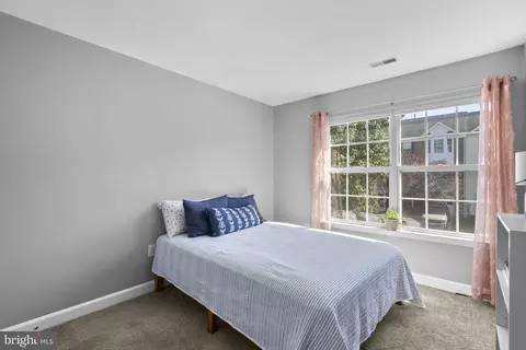 Bedroom - 6108 Pine Crest Ln, Frederick, MD 21701 photo 6 of 7