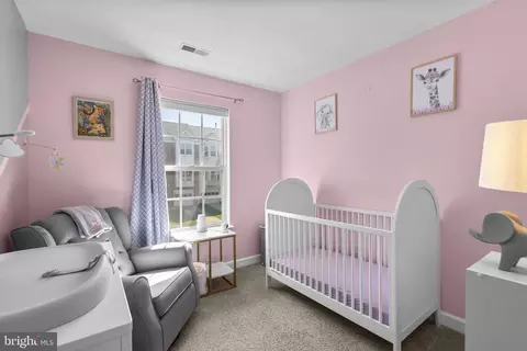 Bedroom - 6108 Pine Crest Ln, Frederick, MD 21701 photo 4 of 7