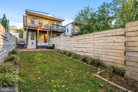 Exterior - 207 Center St, Frederick, MD 21701 photo 13 of 15