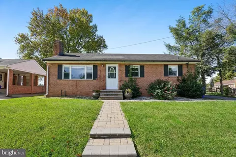 72 Sherwood Dr, Walkersville, MD 21793