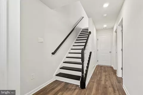Entry Way - 235 Monroe Ave, Frederick, MD 21701 photo 2 of 17