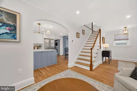 Entry Way - 501 Fleming Ave, Frederick, MD 21701 photo 3 of 11