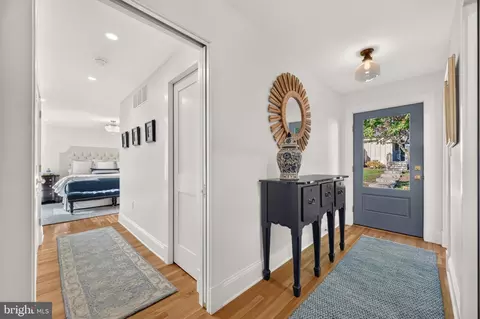 Entry Way - 501 Fleming Ave, Frederick, MD 21701 photo 7 of 11