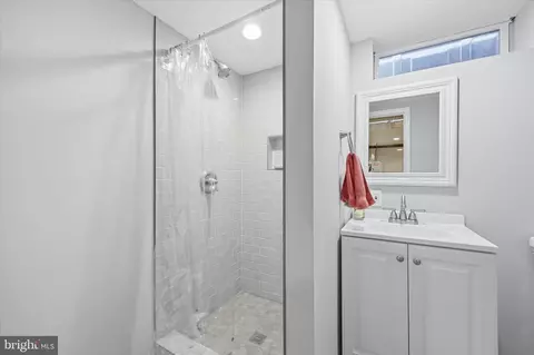 Bath - 116 Kline Blvd, Frederick, MD 21701 photo 3 of 4