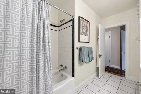 Bath - 116 Kline Blvd, Frederick, MD 21701 photo 2 of 4