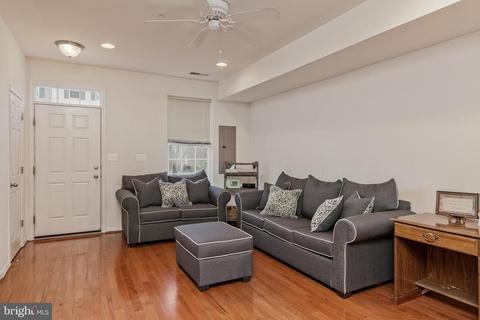 642 Tivoli Rd, Frederick, MD 21703 photo 3