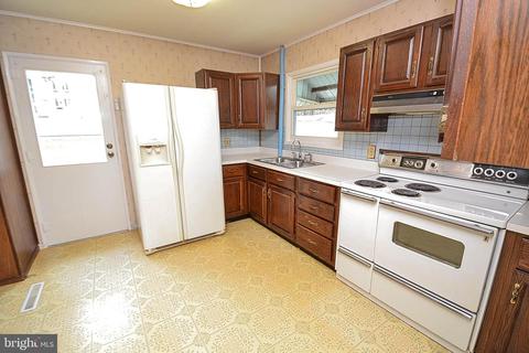 514 Pearl St, Frederick, MD 21701 photo 3