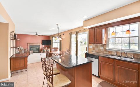 2088 E Greenleaf Dr, Frederick, MD 21702 photo 3