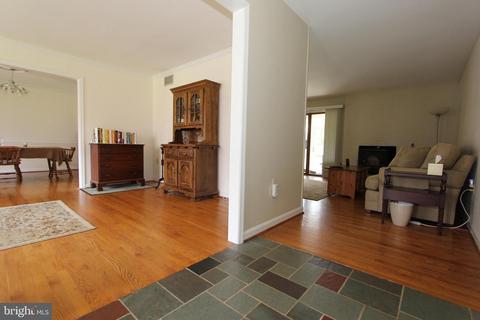 8102 Overlook Ct, Frederick, MD 21702 photo 4