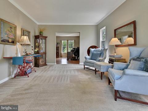 6405 Spring Forest Rd, Frederick, MD 21701 photo 5