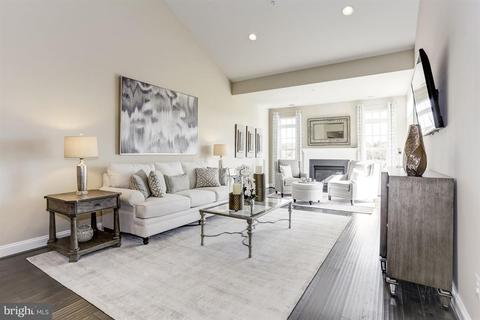 6575 Autumn Olive Dr, Frederick, MD 21703 photo 9