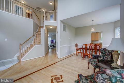 802 Apache Ct, Frederick, MD 21701 photo 3