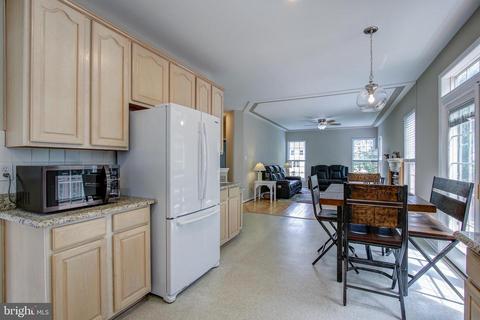 802 Apache Ct, Frederick, MD 21701 photo 9