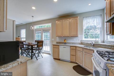 802 Apache Ct, Frederick, MD 21701 photo 7
