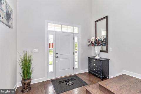 5105 Continental Dr, Frederick, MD 21703 photo 4