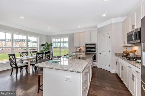 5105 Continental Dr, Frederick, MD 21703 photo 9