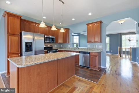 126 Fieldstone Ct, Frederick, MD 21702 photo 8