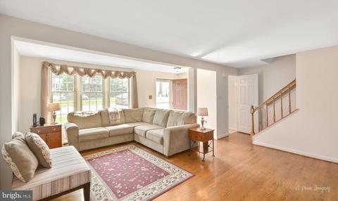 8008 Cattail Ct, Frederick, MD 21701 photo 3