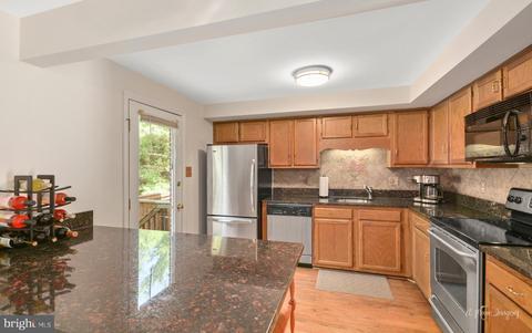 8008 Cattail Ct, Frederick, MD 21701 photo 6