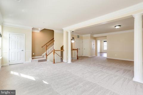 3608 Spring Hollow Ln, Frederick, MD 21704 photo 4