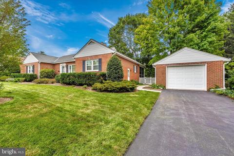 608 Grant Pl, Frederick, MD 21702 photo 4