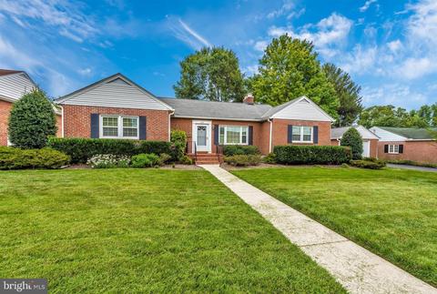 608 Grant Pl, Frederick, MD 21702 photo 2