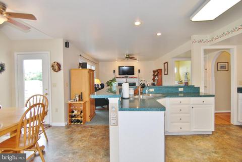 2490 Wayside Ct, Frederick, MD 21702 photo 8