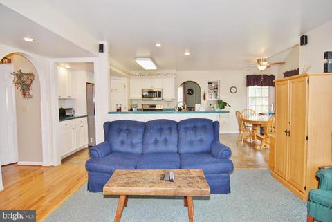 2490 Wayside Ct, Frederick, MD 21702 photo 10