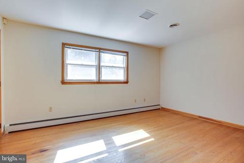 204 Baughmans Ln, Frederick, MD 21702 photo 18