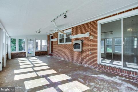 204 Baughmans Ln, Frederick, MD 21702 photo 16