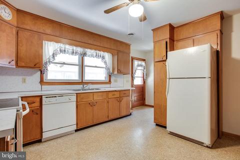 204 Baughmans Ln, Frederick, MD 21702 photo 10