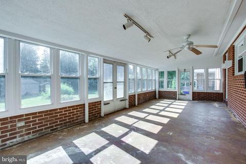 204 Baughmans Ln, Frederick, MD 21702 photo 17