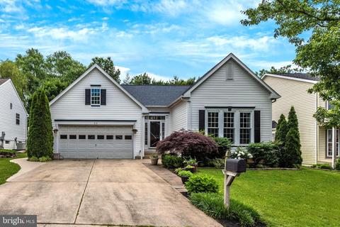 810 Apache Ct, Frederick, MD 21701 photo 2