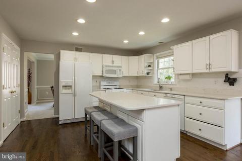 633 Bushytail Dr, Frederick, MD 21703 photo 9