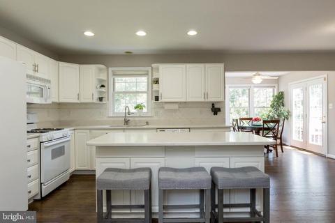 633 Bushytail Dr, Frederick, MD 21703 photo 8