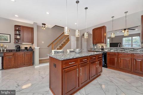 161 Fieldstone Ct, Frederick, MD 21702 photo 10