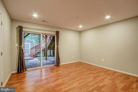 2497 Lakeside Dr, Frederick, MD 21702 photo 8