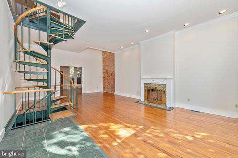 1 E 3rd St, Frederick, MD 21701 photo 2