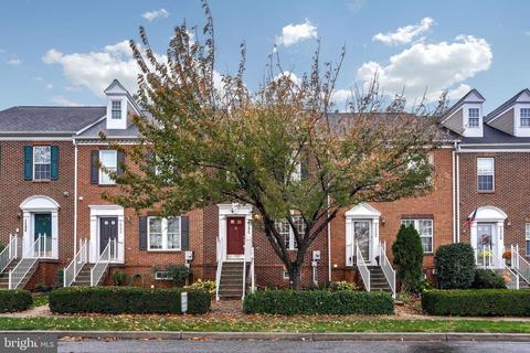 1594 Wheyfield Dr, Frederick, MD 21701 photo 2