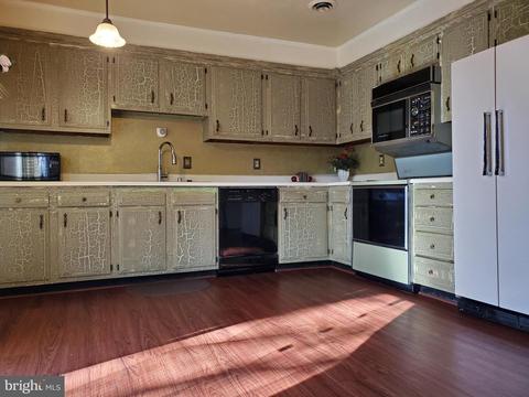200 Spruce Ct, Frederick, MD 21701 photo 9