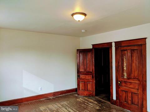 225 W 5th St, Frederick, MD 21701 photo 4