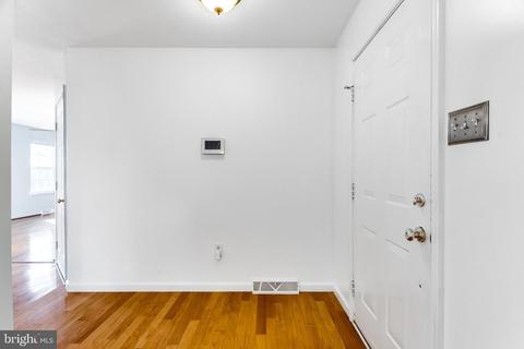 5015 Saint Simon Ct, Frederick, MD 21703 photo 13