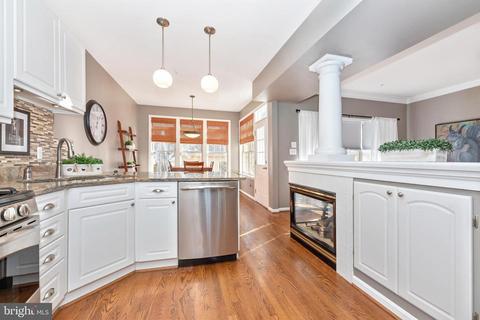 2233 Lamp Post Ln, Frederick, MD 21701 photo 3