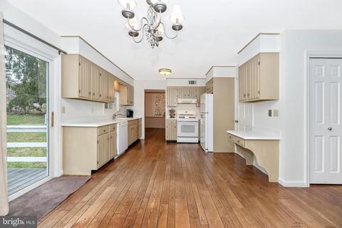 7316 Brookside Dr, Frederick, MD 21702 photo 12