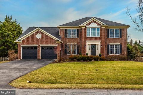 8221 Fox Hunt Ln, Frederick, MD 21702 photo 1
